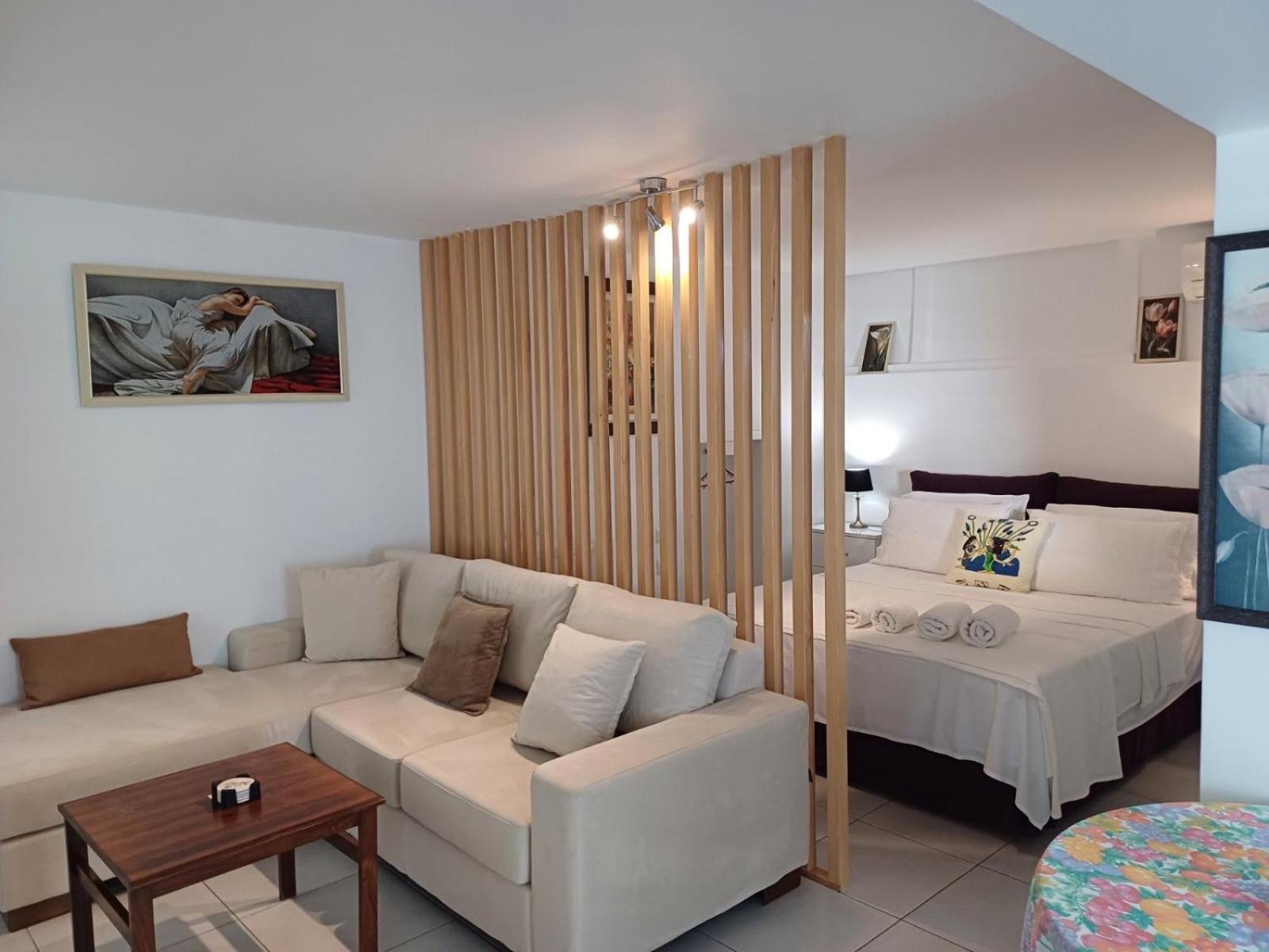 The White House Apartment Divjake Bagian luar foto