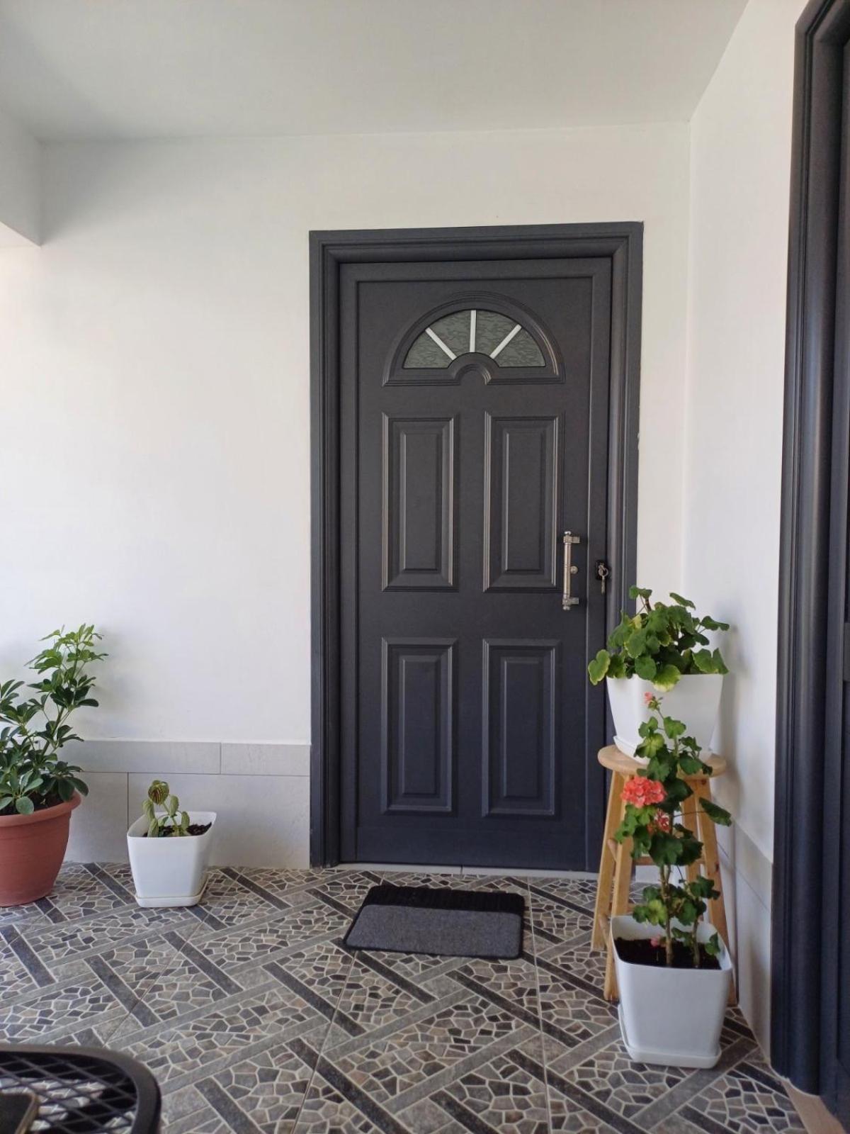 The White House Apartment Divjake Bagian luar foto